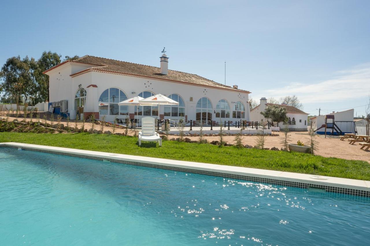 Escola Do Fado Bed & Breakfast Vila Fernando  Екстериор снимка