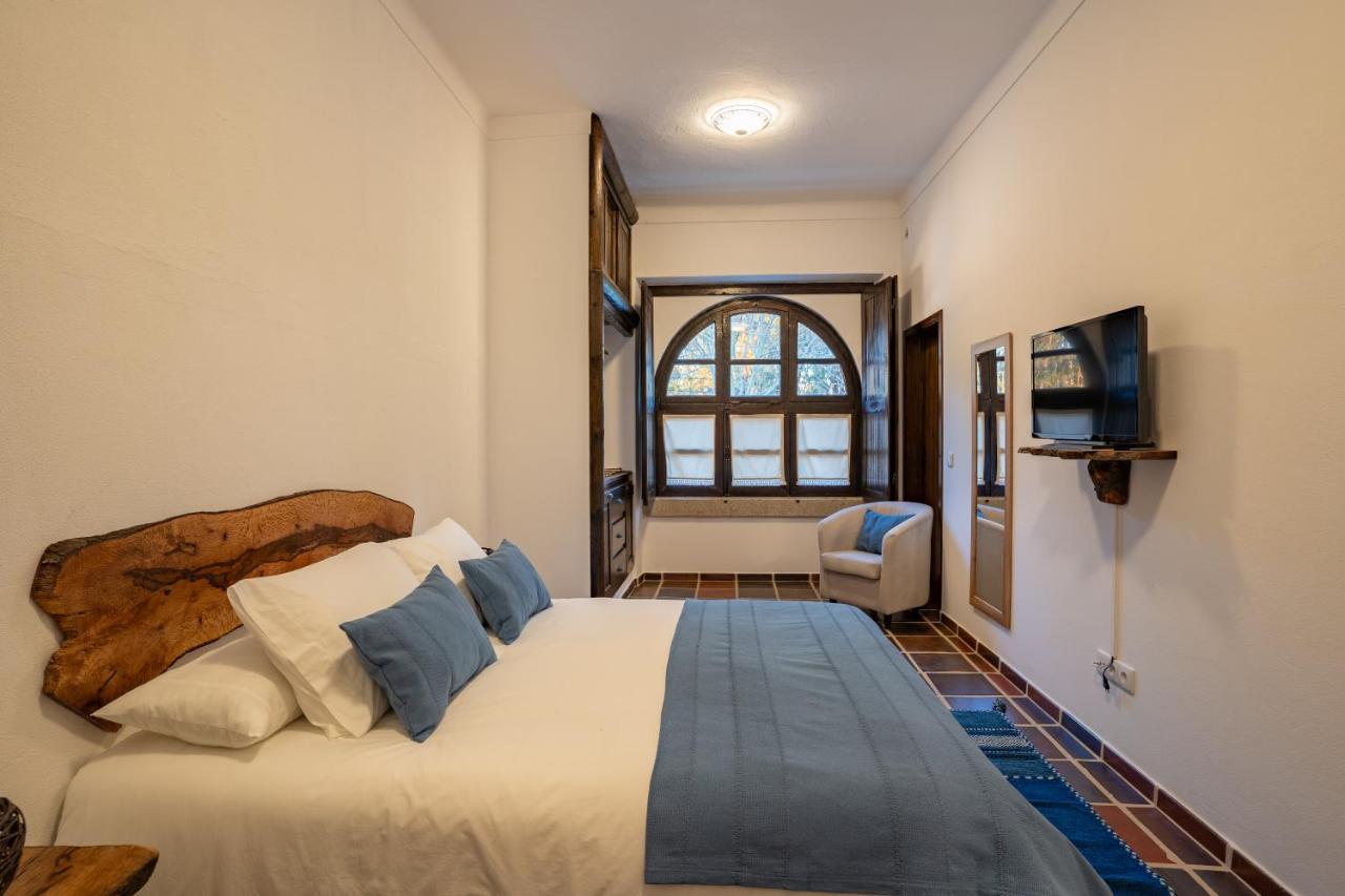 Escola Do Fado Bed & Breakfast Vila Fernando  Екстериор снимка